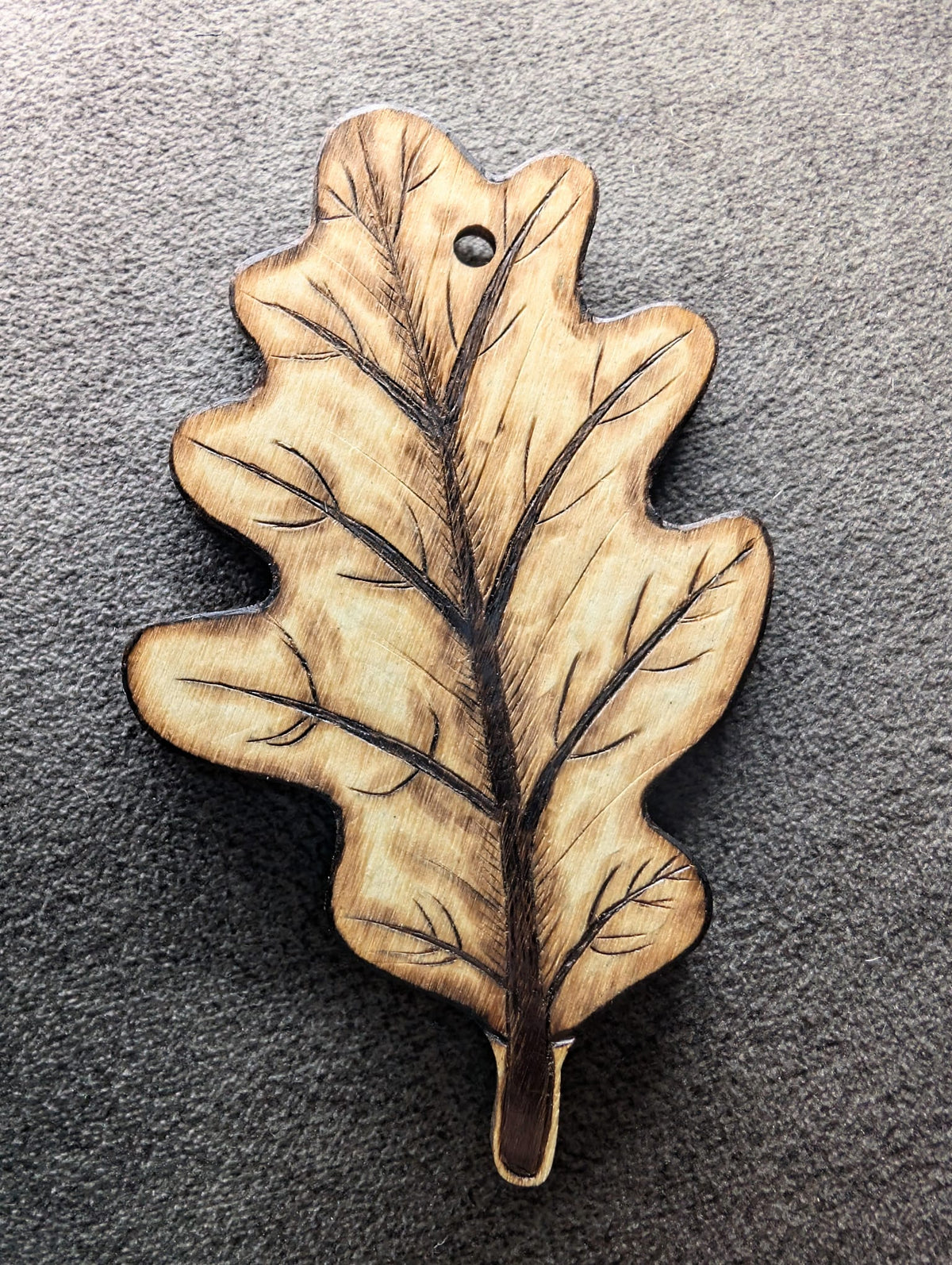 Wooden Oak Leaf Hanging Decoration